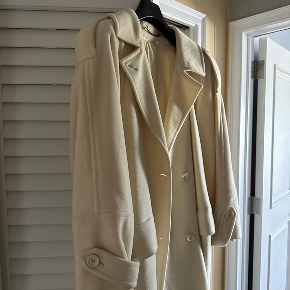 Coat longe beige red carpet coat from Kemper - Picture 2 of 12